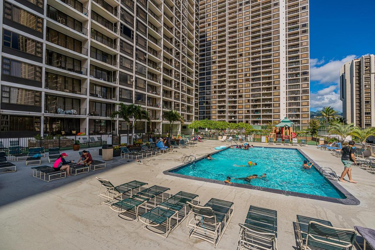 Waikiki Banyan, Pool, Parking, Sauna, Jacuzzi, WiFi, BBQ, AC, Honolulu Bagian luar foto