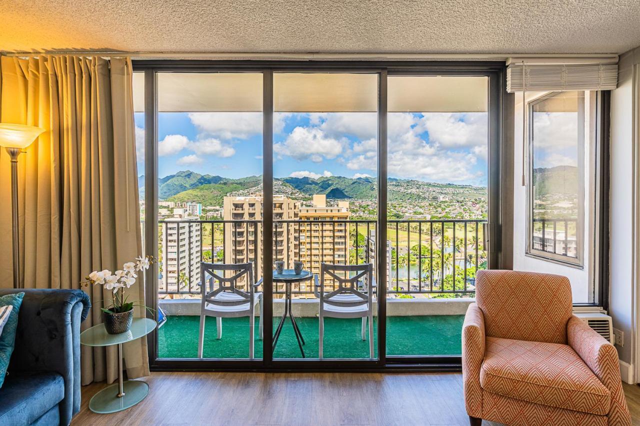 Waikiki Banyan, Pool, Parking, Sauna, Jacuzzi, WiFi, BBQ, AC, Honolulu Bagian luar foto