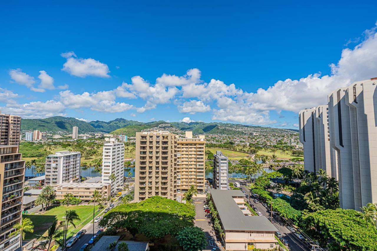 Waikiki Banyan, Pool, Parking, Sauna, Jacuzzi, WiFi, BBQ, AC, Honolulu Bagian luar foto