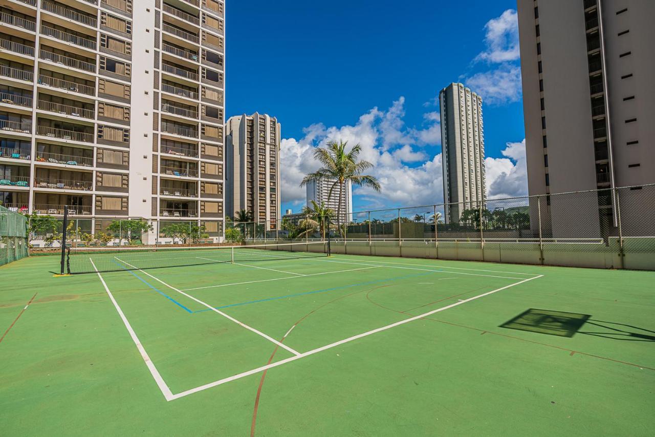 Waikiki Banyan, Pool, Parking, Sauna, Jacuzzi, WiFi, BBQ, AC, Honolulu Bagian luar foto
