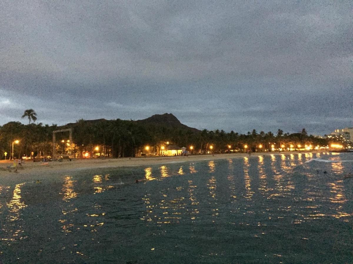 Waikiki Banyan, Pool, Parking, Sauna, Jacuzzi, WiFi, BBQ, AC, Honolulu Bagian luar foto