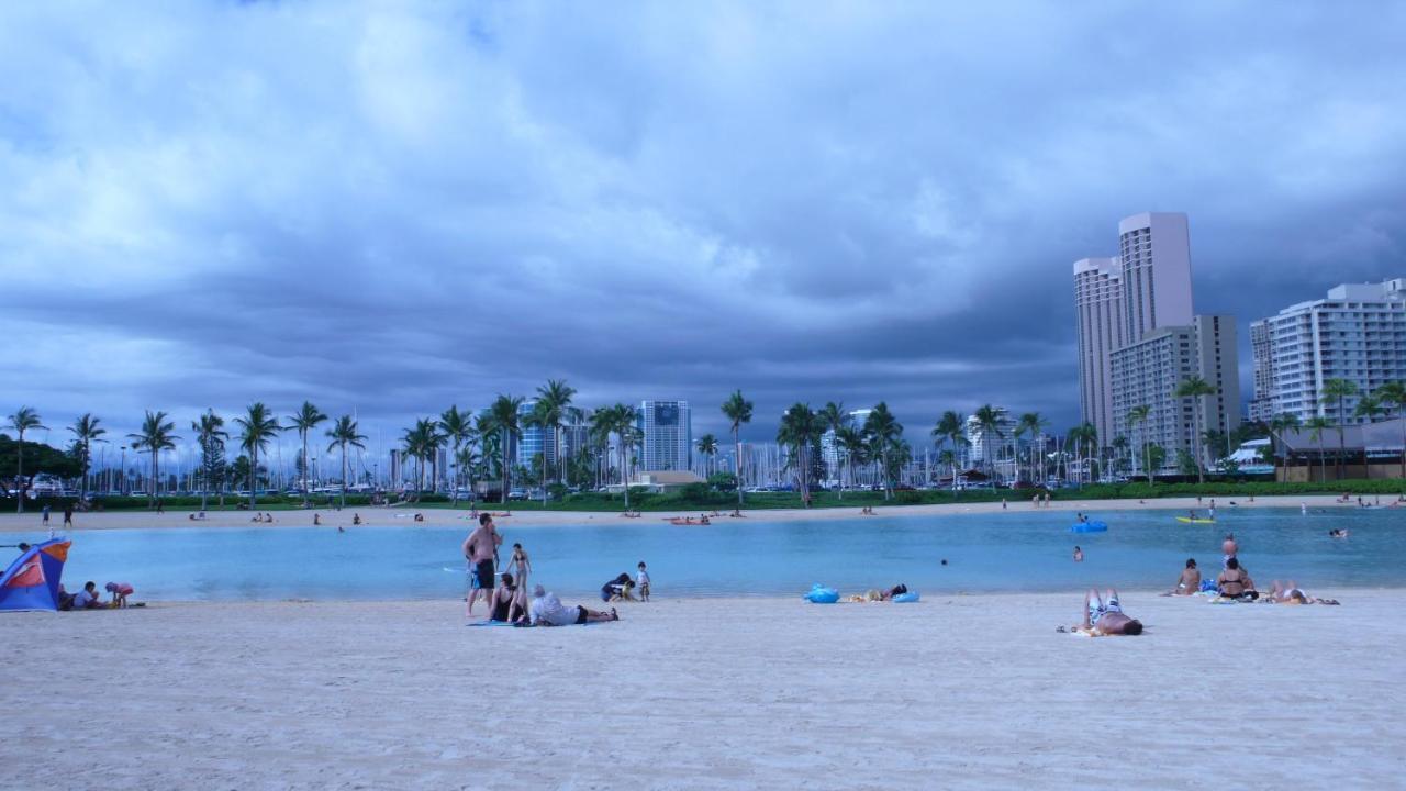 Waikiki Banyan, Pool, Parking, Sauna, Jacuzzi, WiFi, BBQ, AC, Honolulu Bagian luar foto